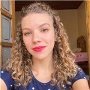 Professora de reforço escolar e musicalização infantil básica